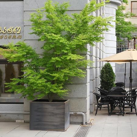 Parilament On Rustaveli 4 Rooms Tbilisi Zewnętrze zdjęcie