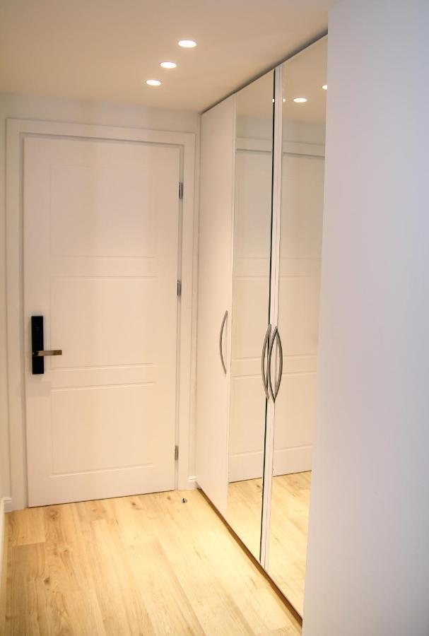 Parilament On Rustaveli 4 Rooms Tbilisi Zewnętrze zdjęcie