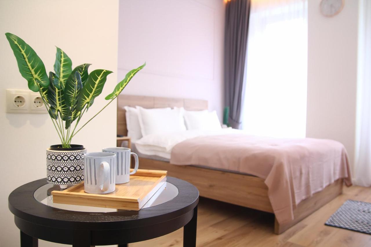 Parilament On Rustaveli 4 Rooms Tbilisi Zewnętrze zdjęcie